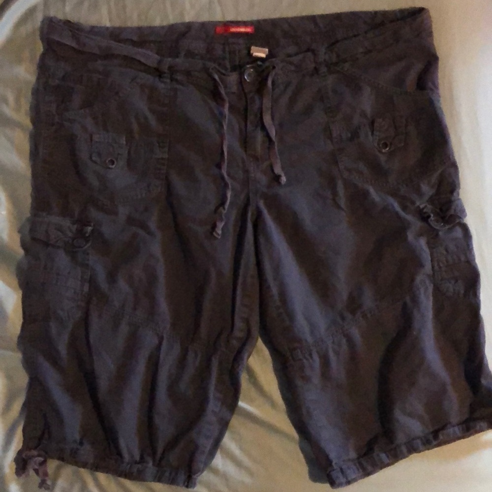 Navy blue shorts/capris